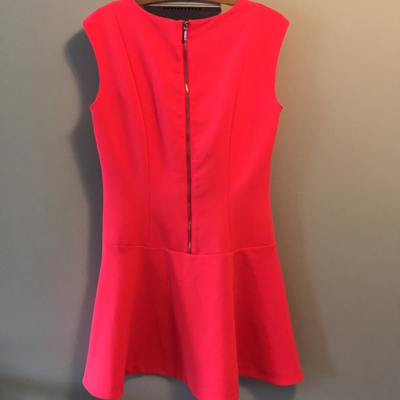 60’s style sleeveless coral dress w flared skirt - Picture 4 of 5